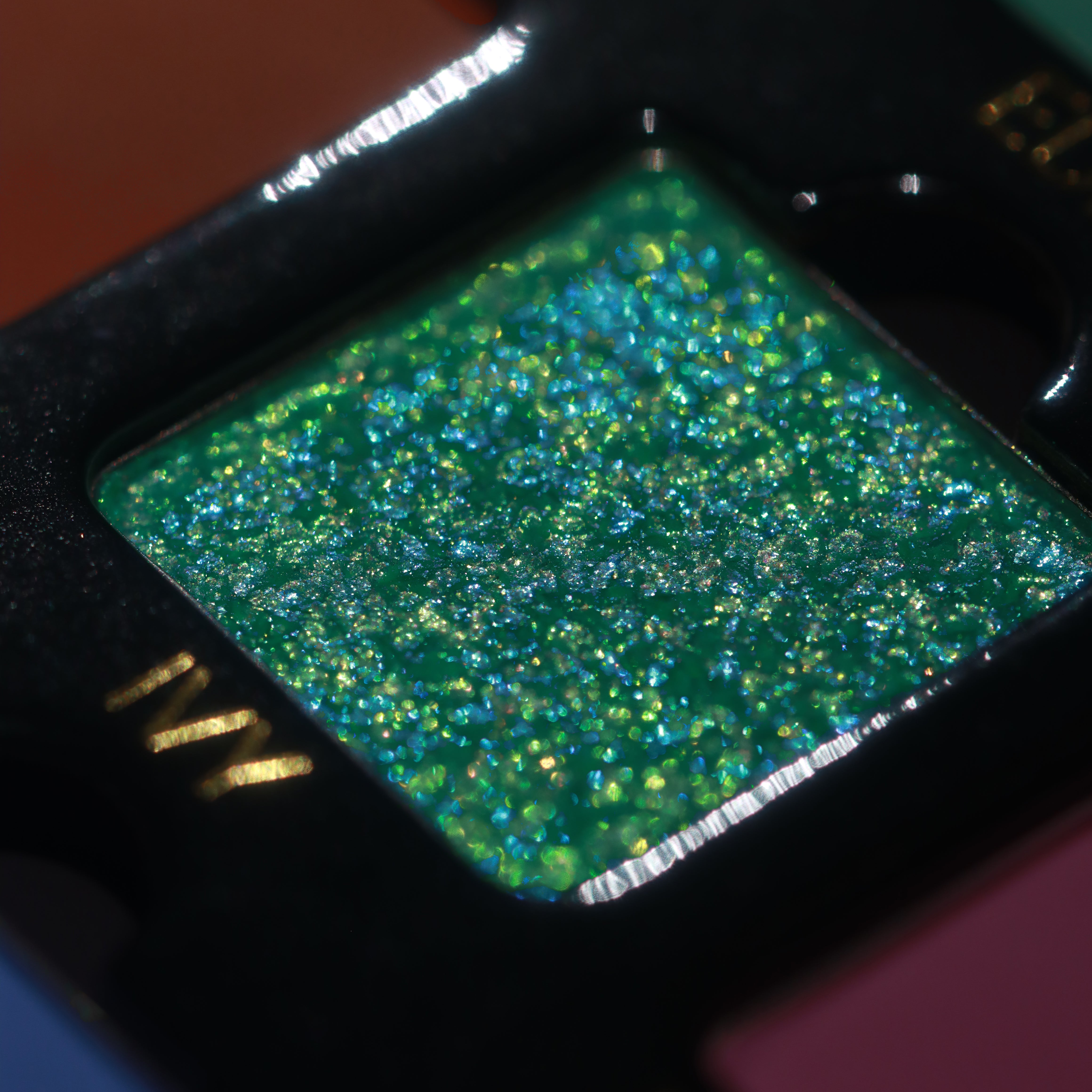 Frosted Fairy Prismatic Pastels Multichrome Magnetic Eyeshadow Palette