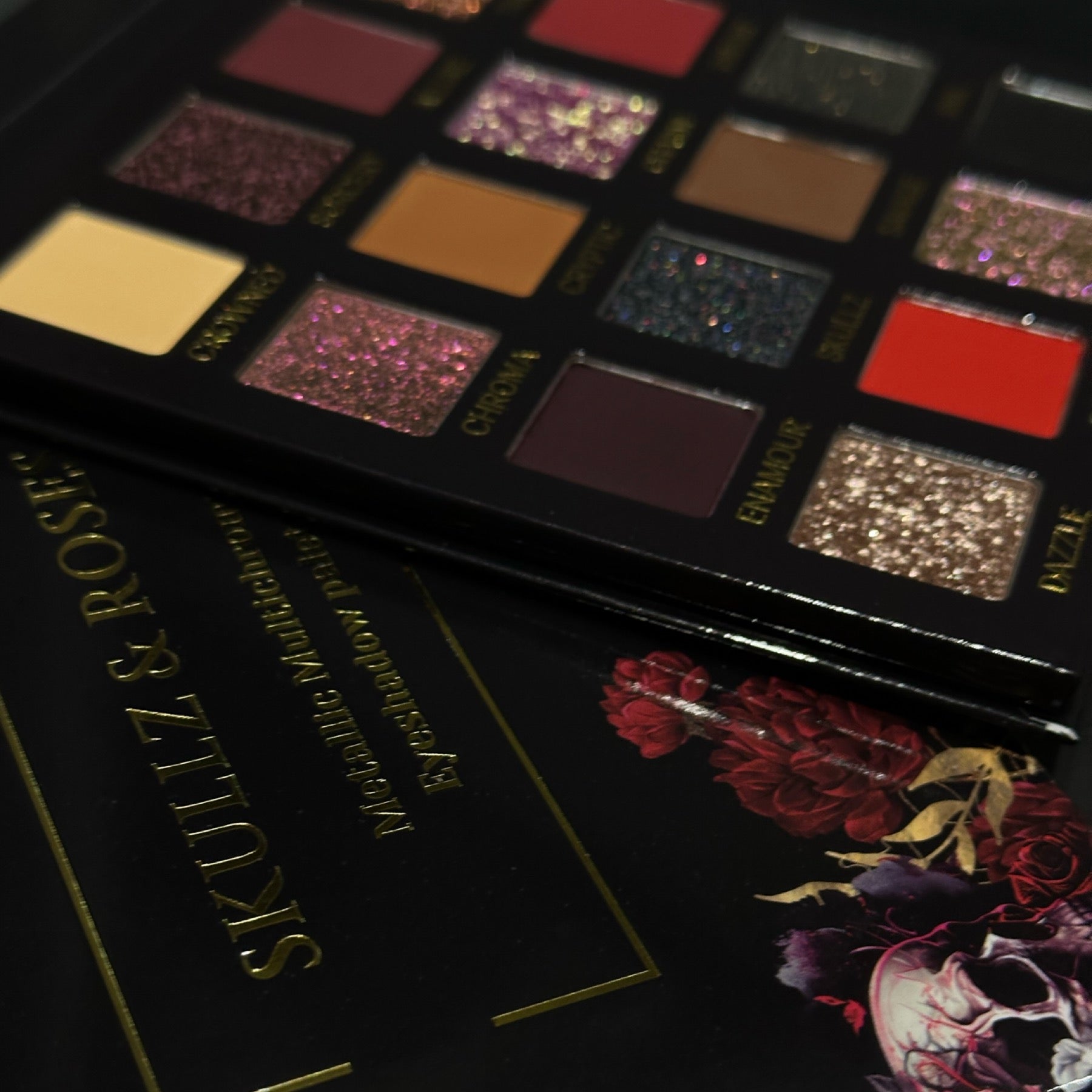 Dark sultry eyeshadow palette