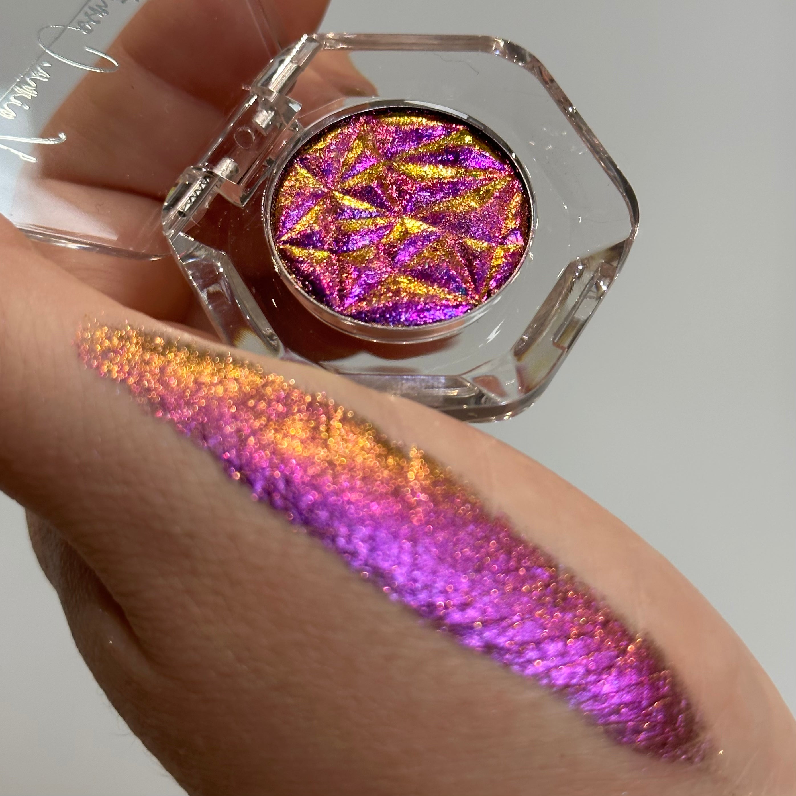 Pressed Multi Duochrome eyeshadow - Celestial ( PRE ORDER )
