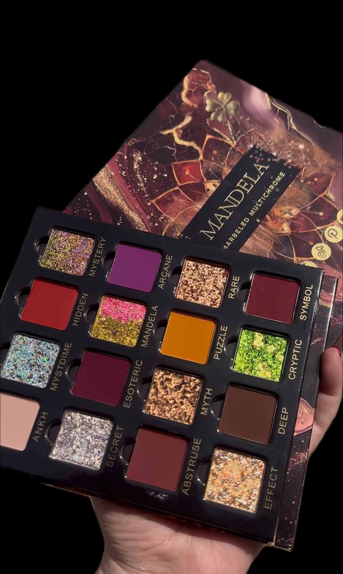 Mandela Marbled Multichrome Magnetic Eyeshadow Palette