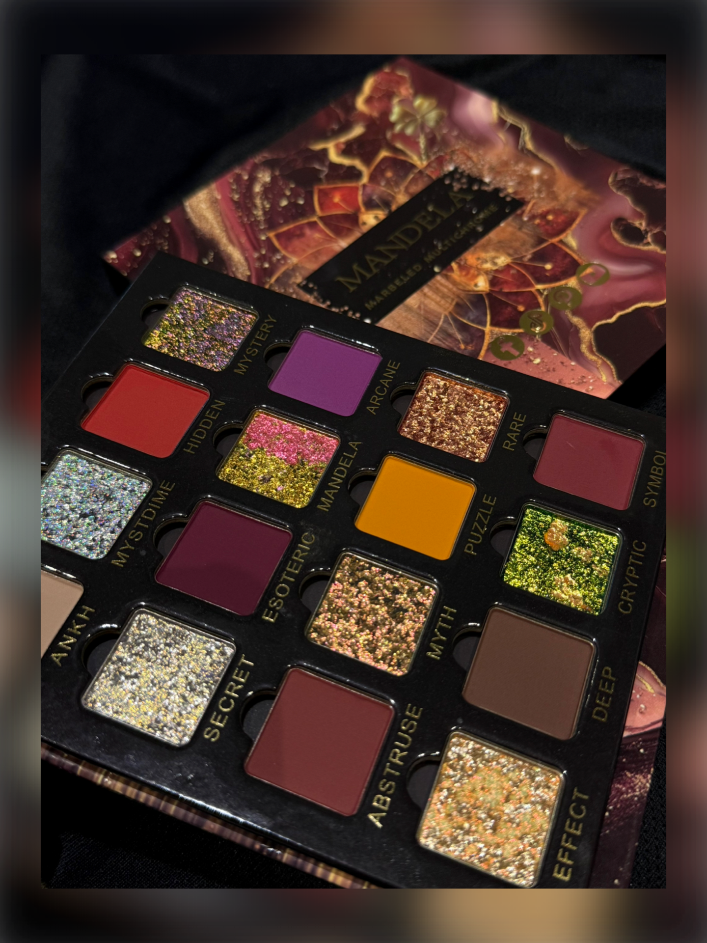 Mandela Marbled Multichrome Magnetic Eyeshadow Palette