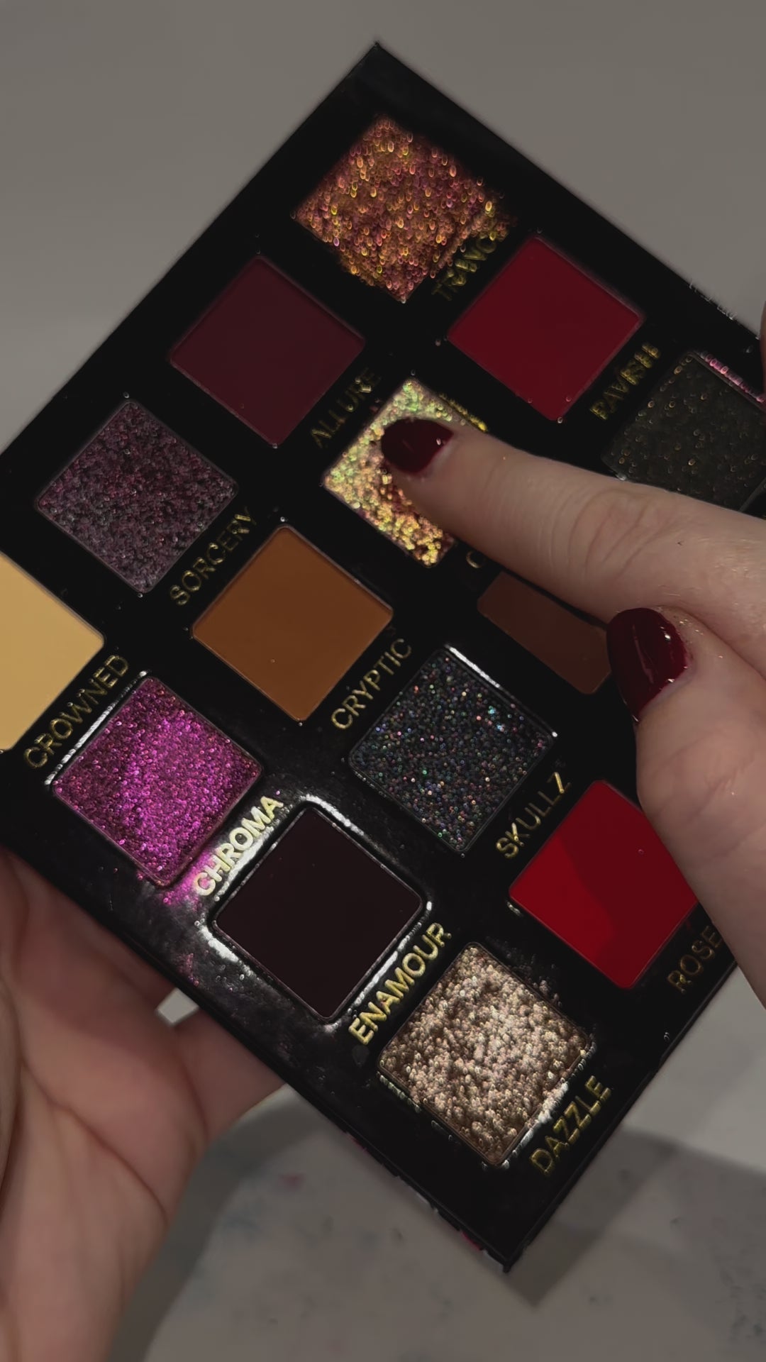 Multichrome eyeshadow palette swatches