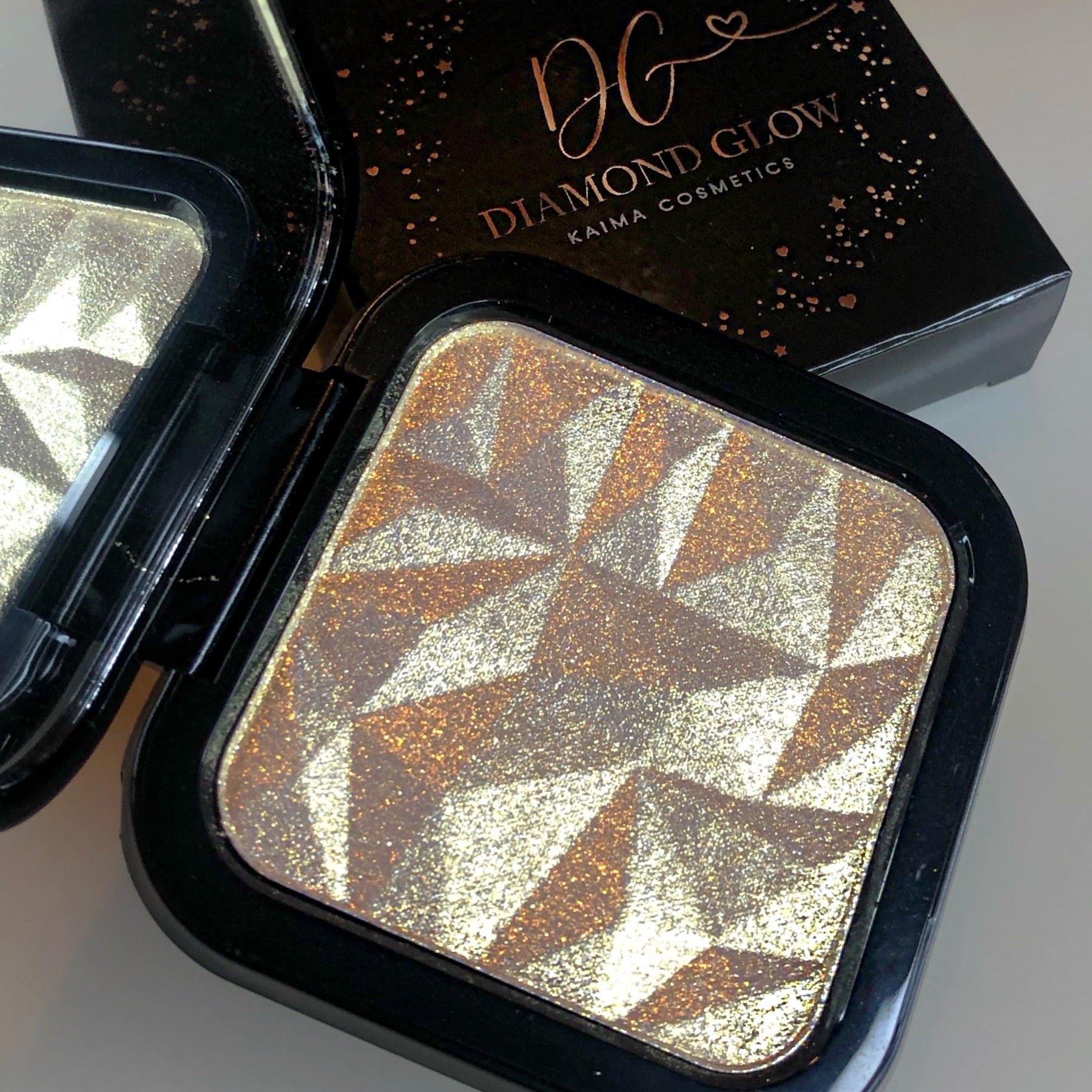 Diamond highlighter - gold – Kaima Cosmetics
