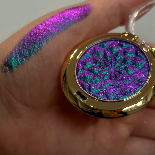 Multichrome special effect eyeshadow - Hekate