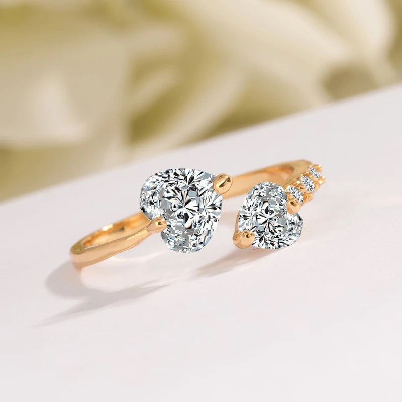 Gold diamond resizable ring Costume jewelry
