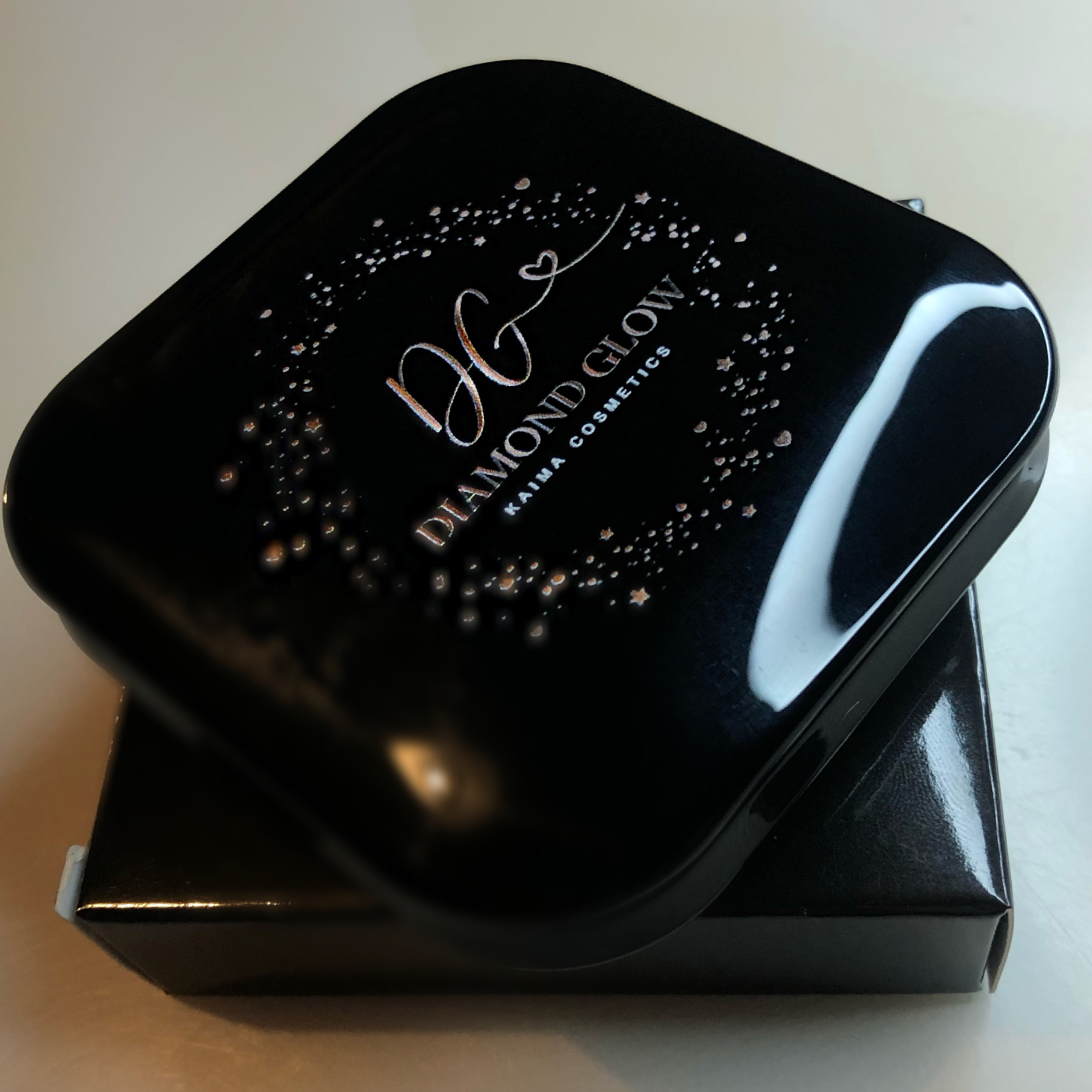 Diamond glow highlighter - Glistening gold